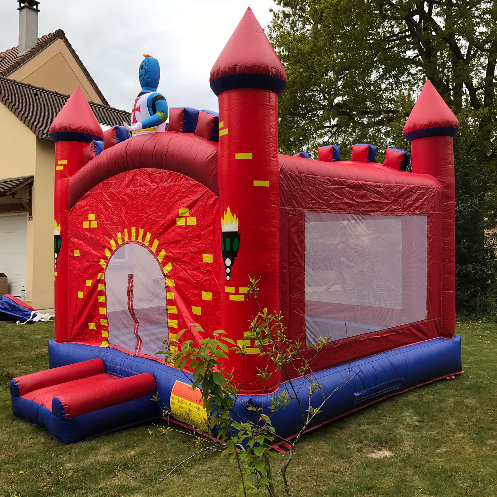 Nos châteaux gonflables en Île-de-France | Garden Castle